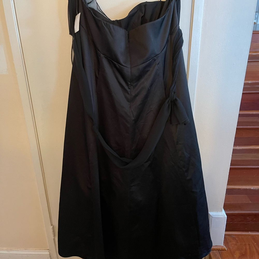 Womens plus size black dress